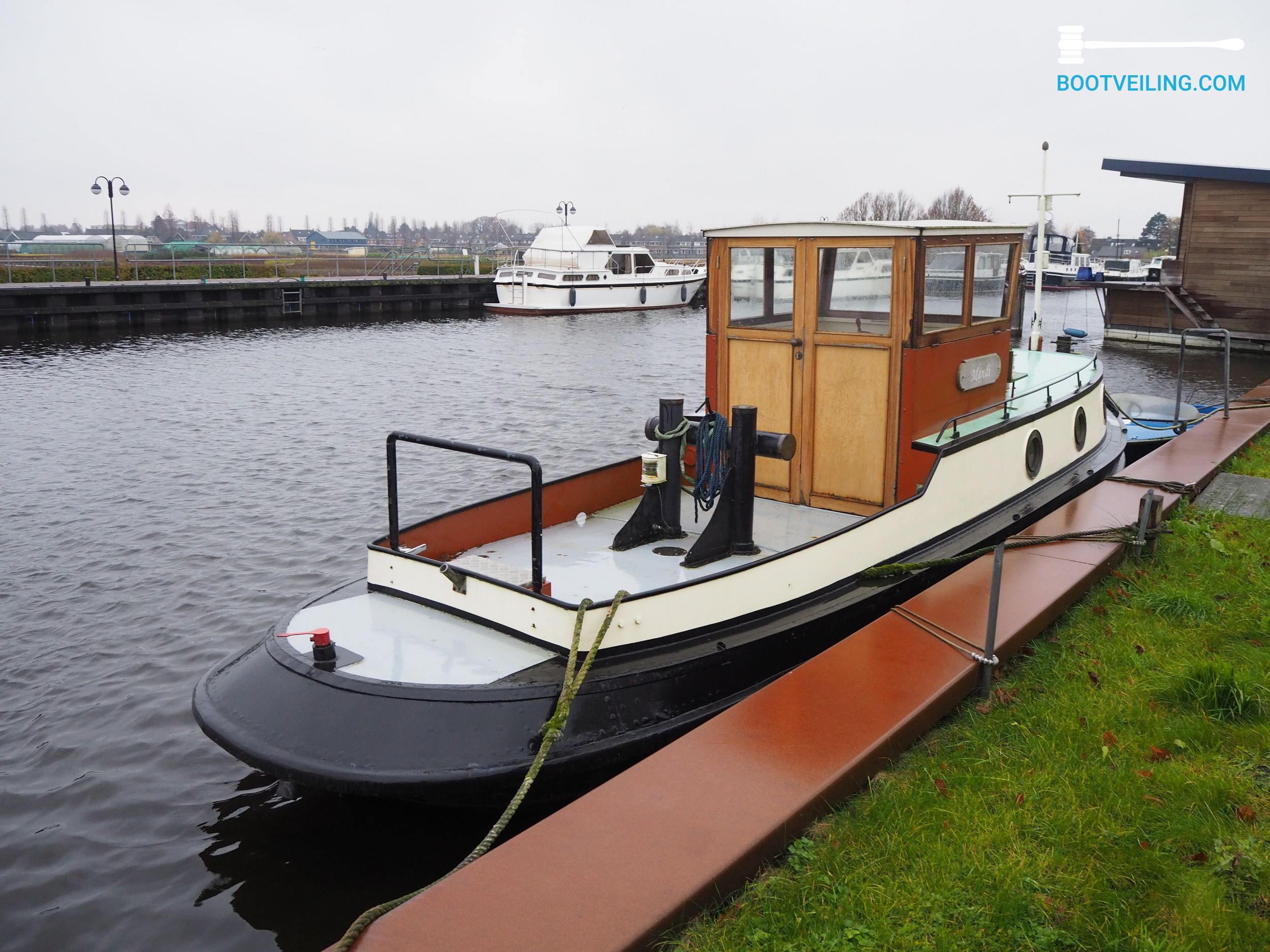 kleine sleepboot te koop